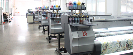 <p>One-Stop Silk Scarf Customized Solution<br />
A comprehensive service is offered at xinhe textiles from design consulting, fabric selection to final silk scarfs. Such type of solutions is designed to cater all aspects of scarf manufacturing and is ideal for businesses, independent designer studios as well as individual buyers. </p>
